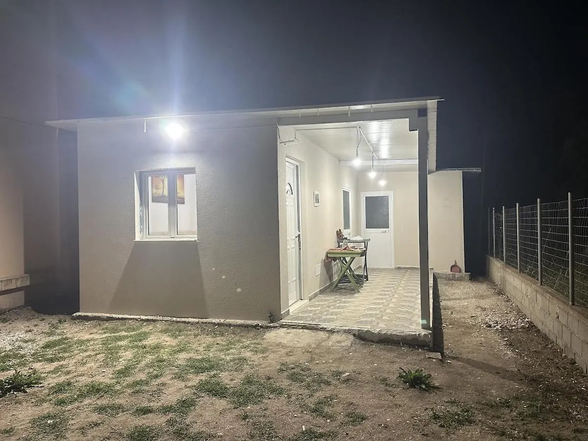 Apartment Himare Livadhe 0*,